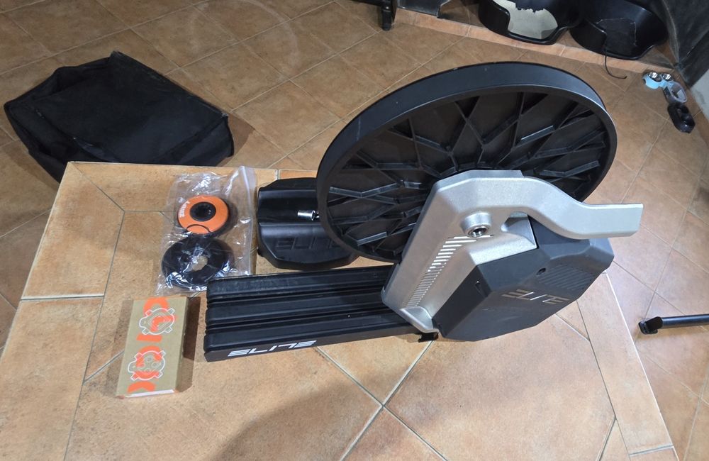 Elite Rivo zwift cog and click