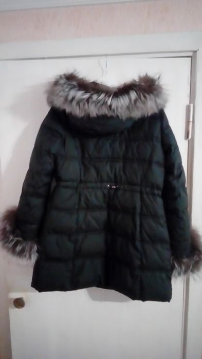 Продам фирменное полупальто на осень -зиму за 1200грн.