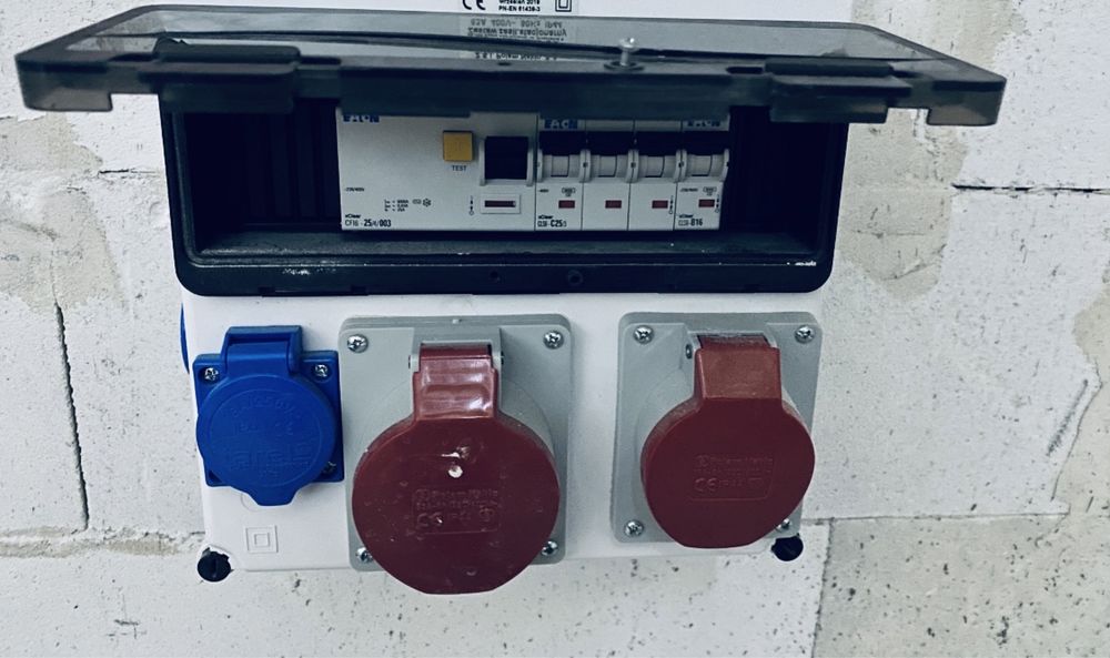 Erbetka RB rozdzielnia budowlana elektryczna, skrzynka elektryczna