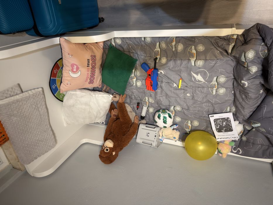 Cama e colchão de crianca extencivel 80x200 IKEA