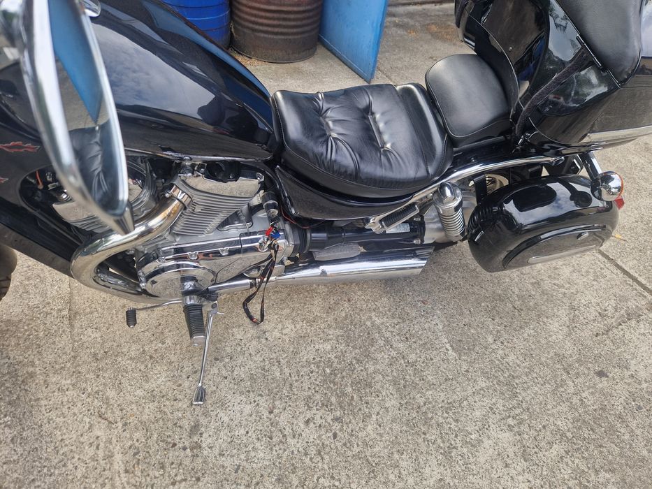 Suzuki Intruder 800