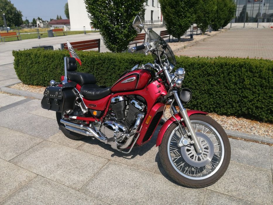 Suzuki Intruder vs 800