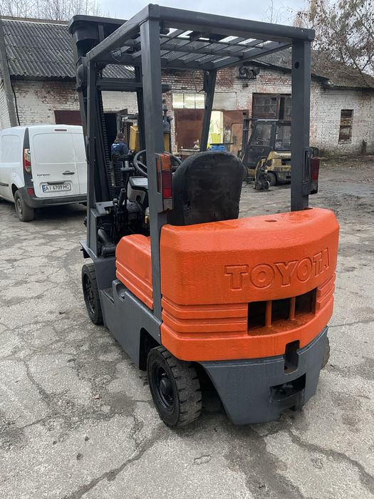 Навантажувач дизельний TOYOTA FD20.