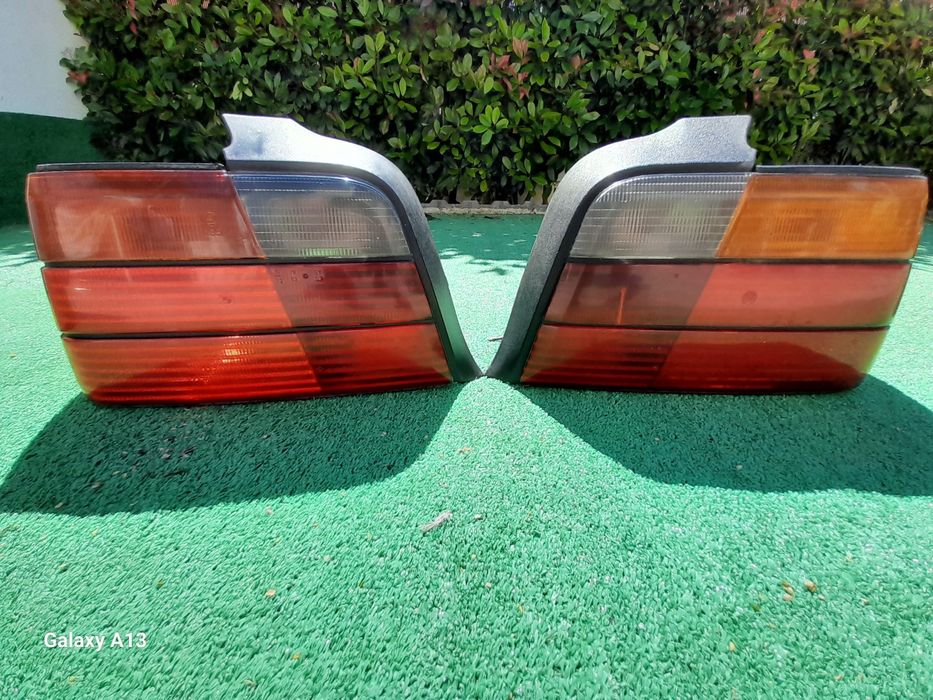 Faróis traseiros e dianteiros