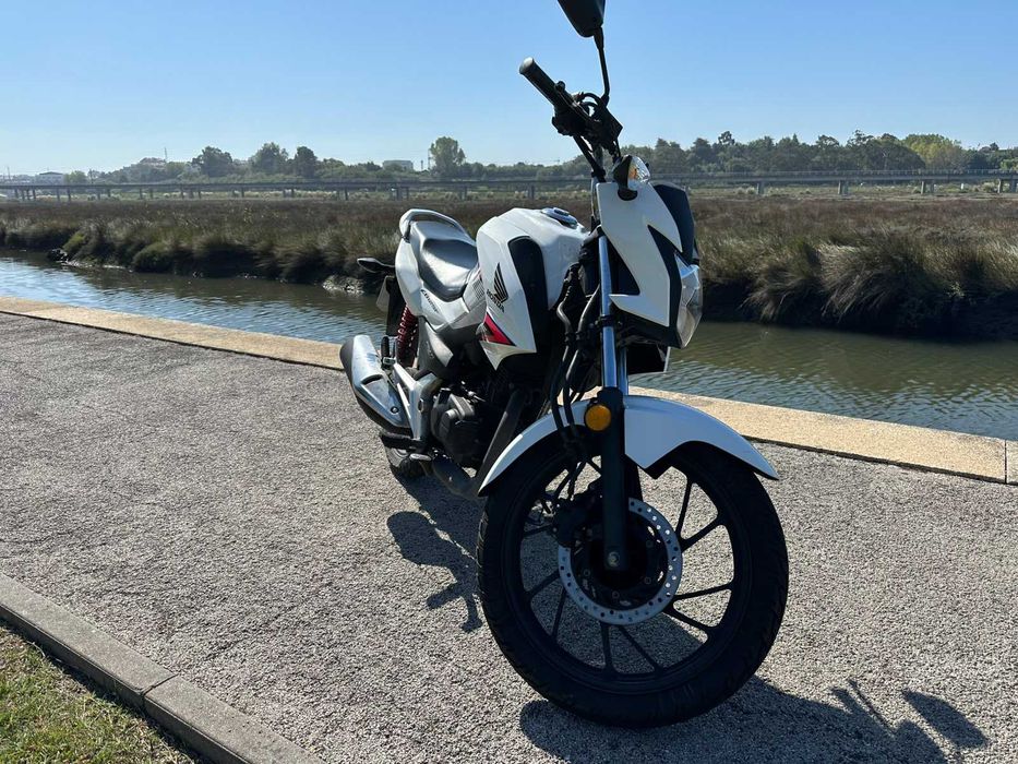 HONDA CB125F - Fiável, económica e em estado óptimo.