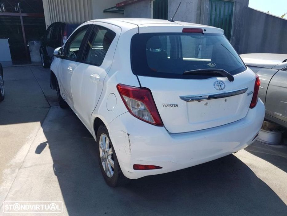 Toyota Yaris 2014 para peças
