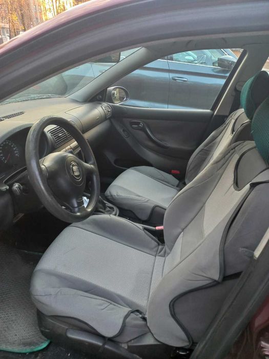 Автомобиль SEAT LEON 1.6