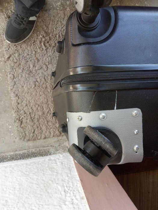 Валіза    З європи