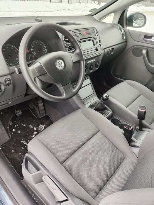 Автомобіль Wolkwagen Golf Plus 2005 рік