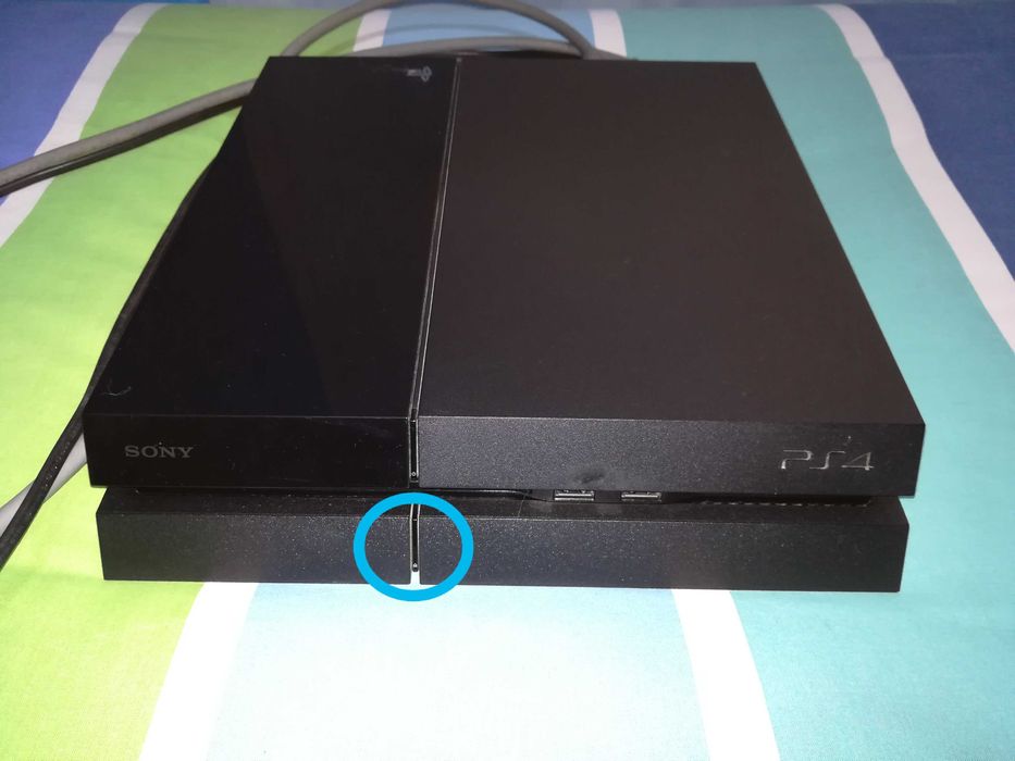 Playstation 4 500GB + 3 Jogos