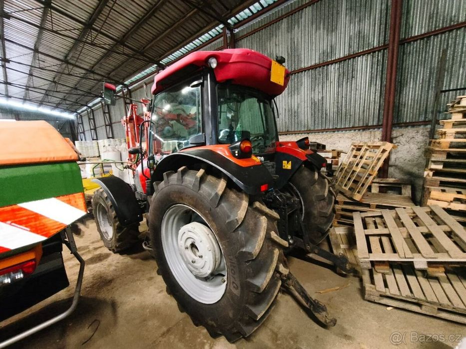 McCormick  T 110 MAX nie case ani New holland , zetor