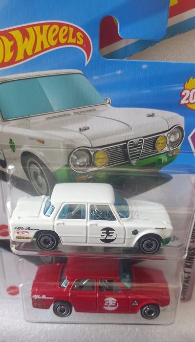 Conjunto 2 alfa romeo giulia ti super hot wheels