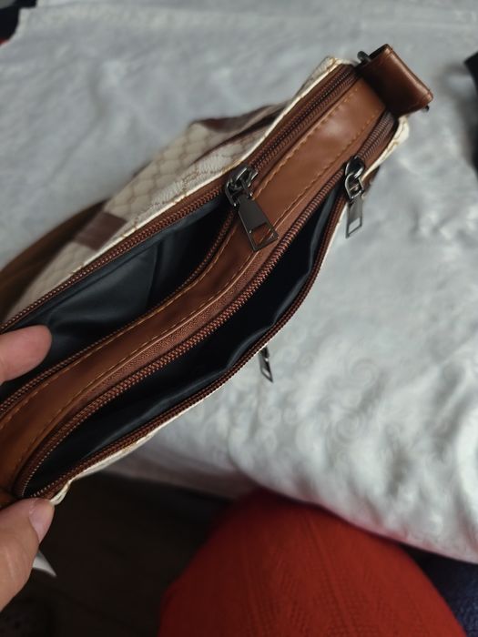 Torebka z długim paskiem