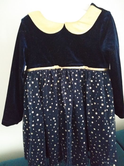 Świąteczna sukieneczka w rozmiarze 86