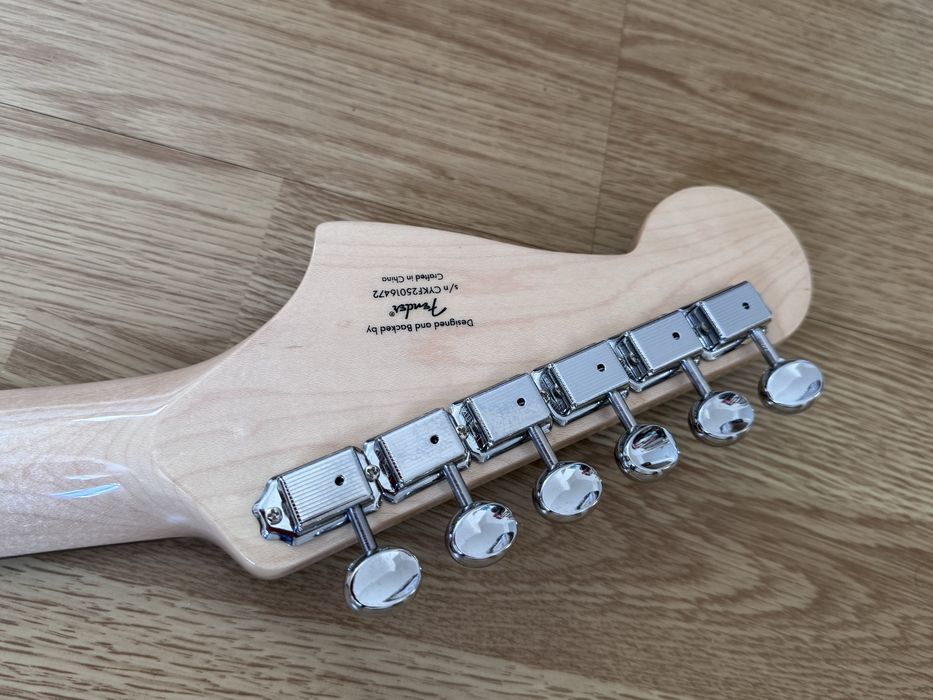 Новий Squier Paranormal Strat-O-Sonic Crimson Red