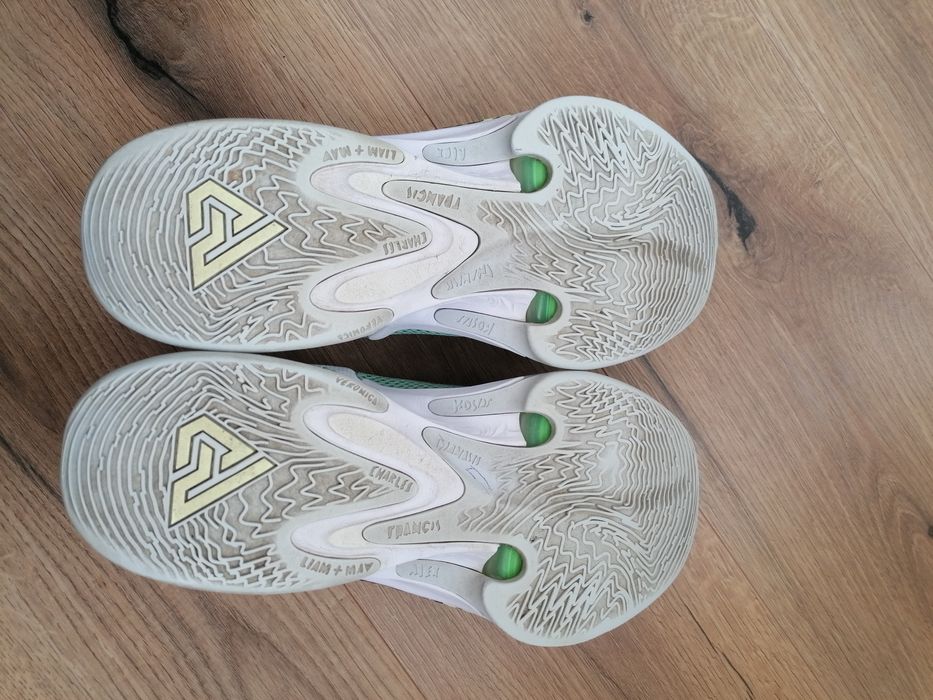 Баскетбольні кросівки Nike Freak 4, розмір 45.5