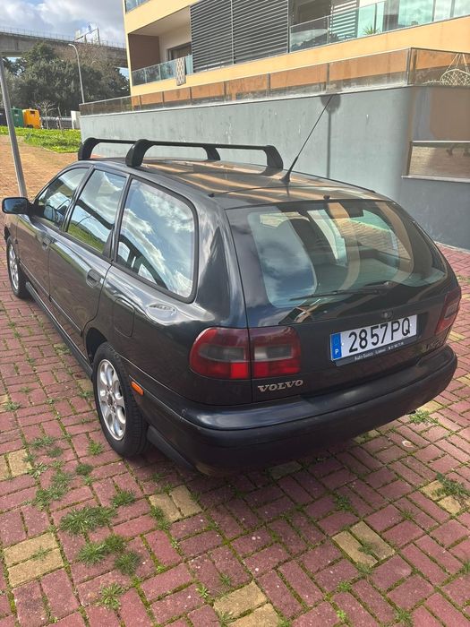 Volvo v40  1.9D.              Confort