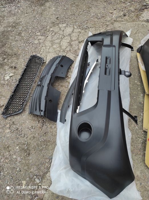 Бампер решотка Dacia Sandero Сандеро