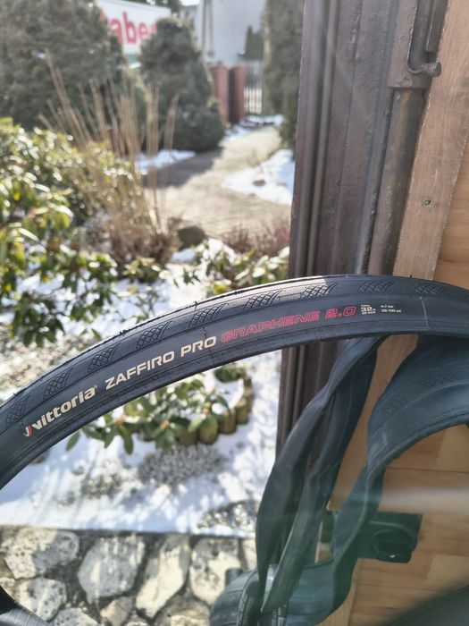 Opony 2szt Vittoria Zaffiro Pro Graphene 2.0 32c dętki