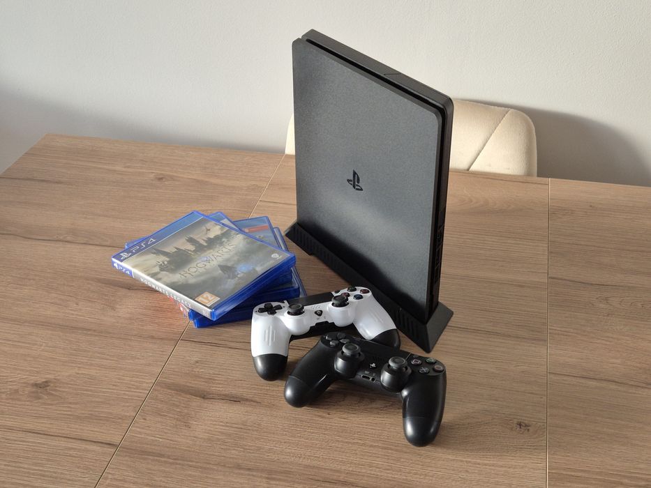 PlayStation 4 slim 500gb na święta plus gratisy