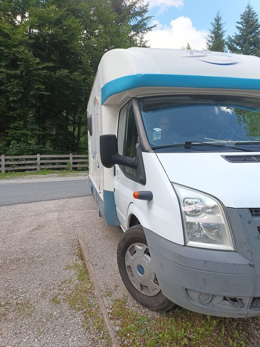 Autocaravana Ford 140cv 2010 57.000km garagem para moto