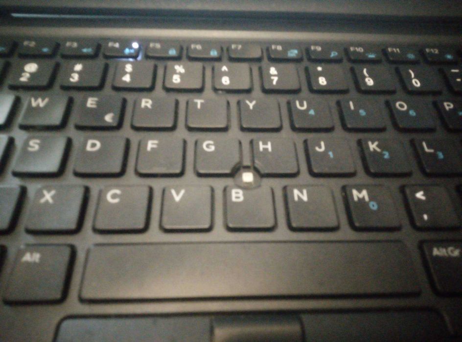 Laptop Dell 8 GB 5450