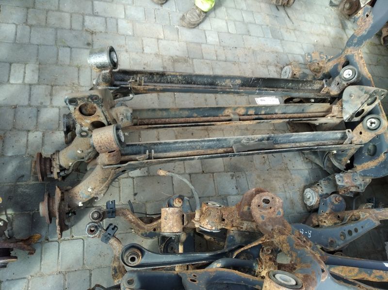 Балка передняя задняя VW Passat B5 B6 Golf 4 5 Гольф 4  Tauran Audi A6