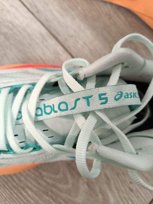 Vendo tênis ASICS novablast 5