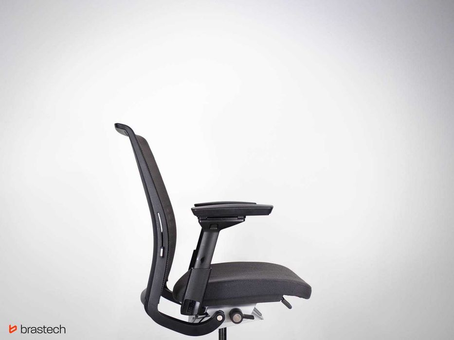 Fotel biurowy Steelcase Think V2