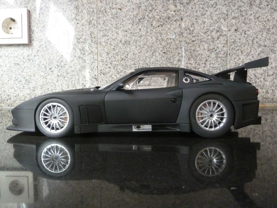 1:18 Kyosho, Ferrari 575 GTC, 2004, AutoArt Minichamps Parque das