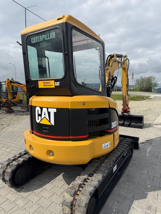 Caterpillar 303 CR  Minikoparka Cat 303 CR 3T stan bdb  Mini koparka zero obrys