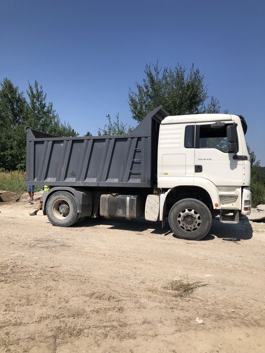 Пісок. Щебінь. Відсів. Чорнозем. Торф. Підсипка. Суглинок. Супісок.  Вивіз сміття.  Оренда екскаватора JCB. Демонтаж. Чистка ділянок. Камаз. Зил. Ман