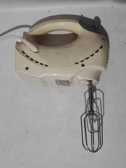 Продам миксер Saturn