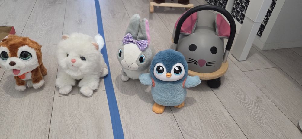 Sprzedam  zabawki  360 zl