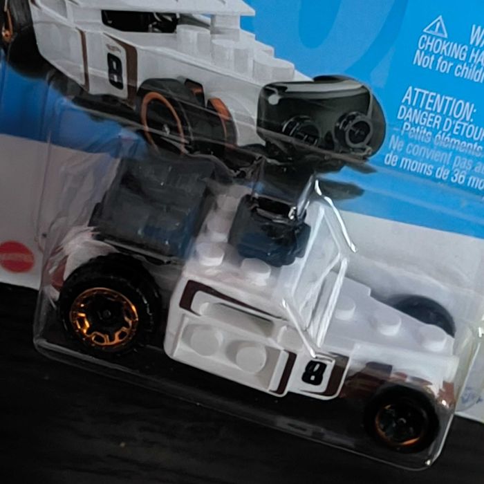 Brick and motor Hot Wheels 2024 r. 25/250 HTC97-N521 nr1154