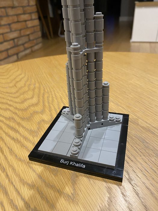 Lego Architecture 21008 Burj Khalifa kompletny