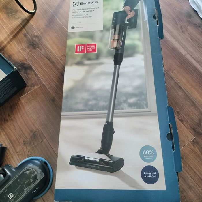 Odkurzacz ELECTROLUX Hygienic 700 WET EP71B14WET