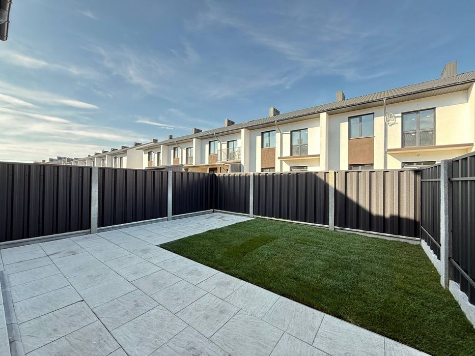 Продаж таунхауса із ремонтом у Крихівцях біля Калинової Слободи