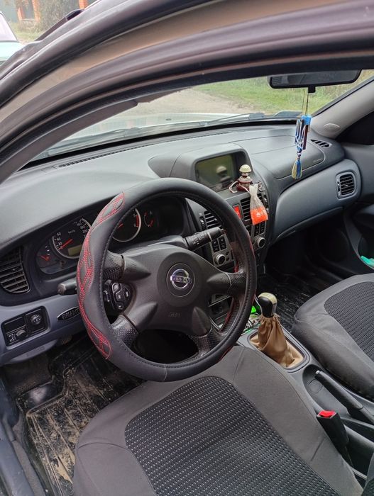 Nissan Almera 2005