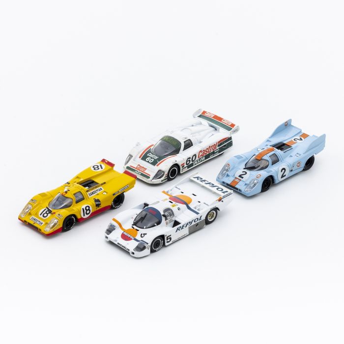Brinquedos - Quatro carros da marca Corgi e Brumm