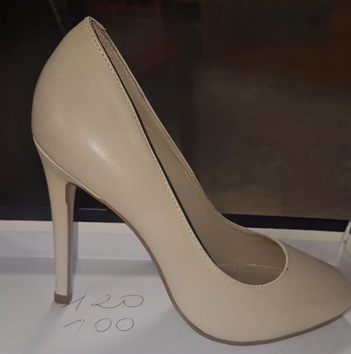 Szpilki beż,beżowe skóra