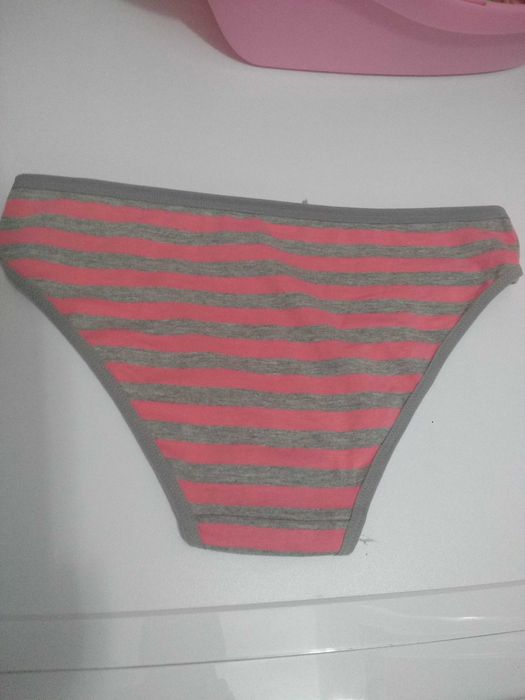 Damskie majtki majteczki figi