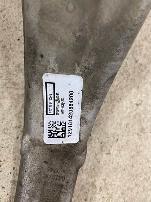 Audi q5 80a цапфа поворотный кулак левый и правый