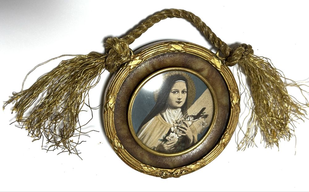 Linda antiga imagem da Santa Teresinha em moldura francesa do Sec XIX