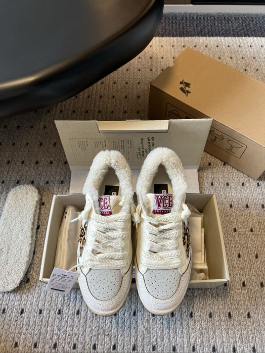 Голден Гус , Golden goose