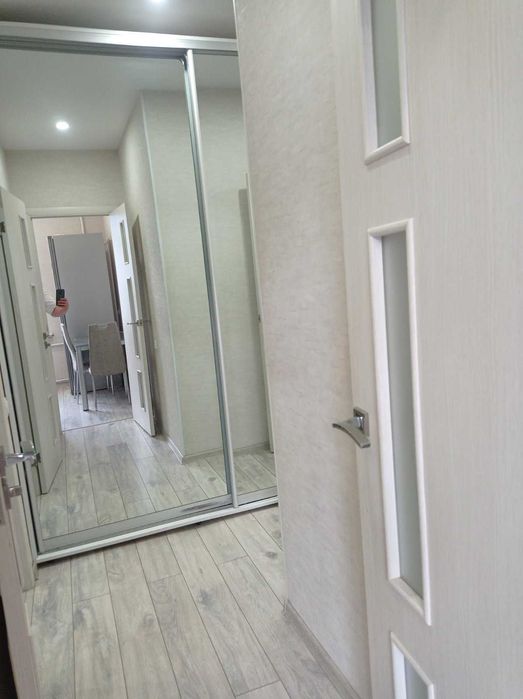 продам двокімнатну квартиру пр. Соборний (район вул. Кріпосна)