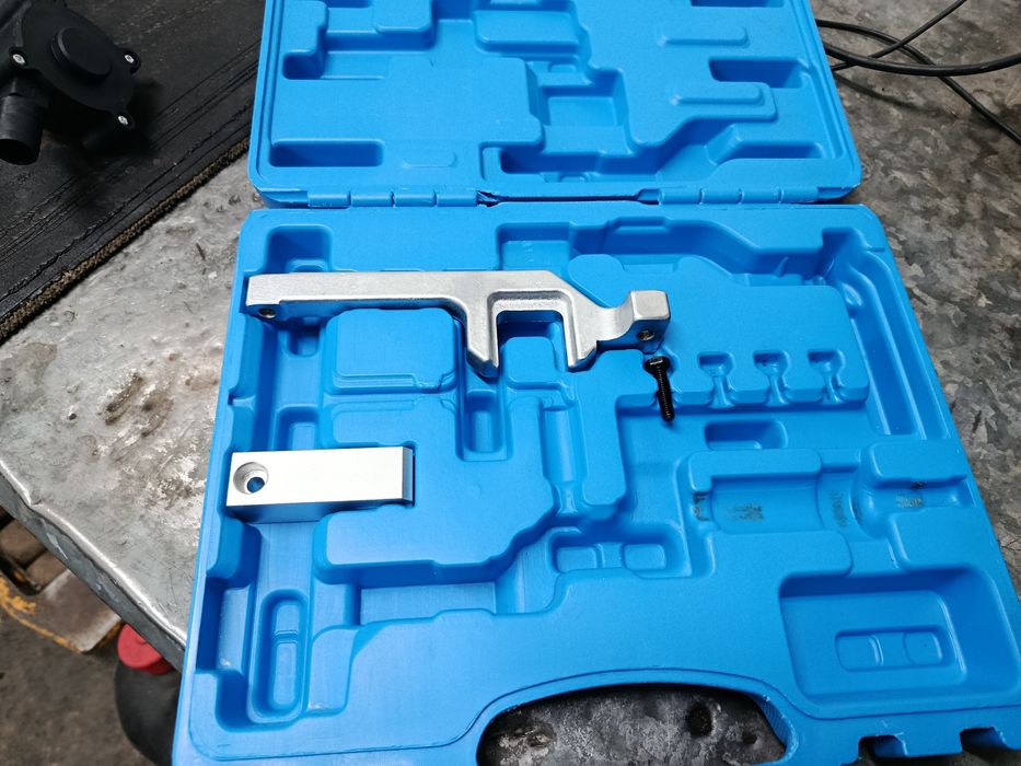 Pegeot Citroen BMW . Фіксатори розпредвалів ГРМ . Ep6 прокат оренда