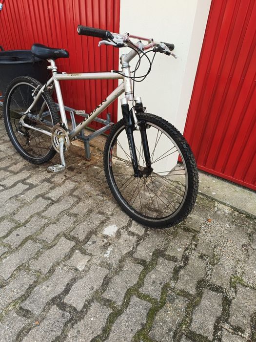 Vendo bicicleta em alumínio