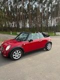 Mini One Cabrio.