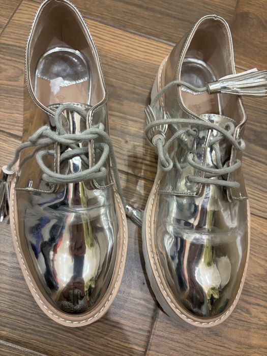 Srebrne Loafersy stradivarius rozm. 37